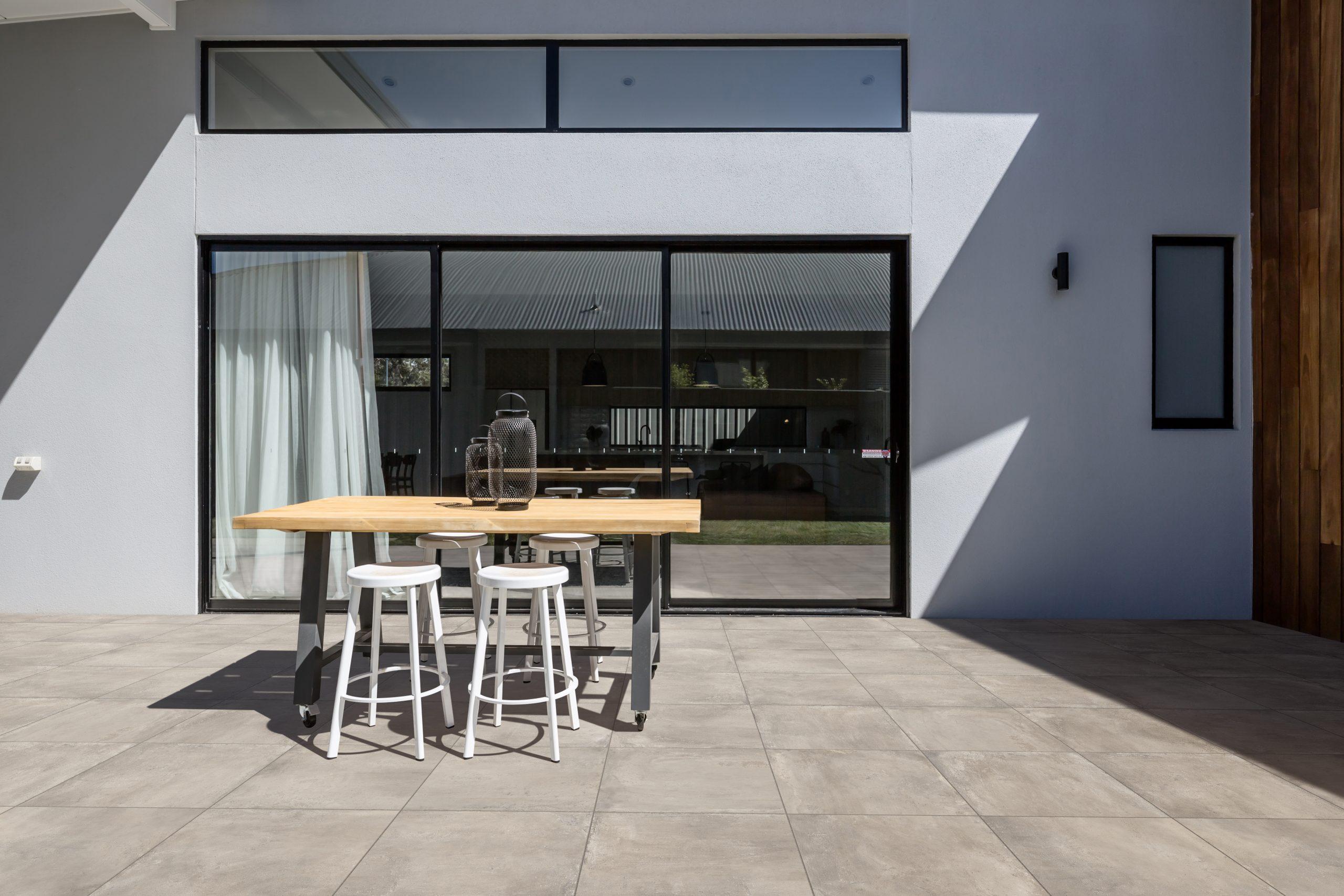 Unity_Anthracite_Outdoor_24x24.jpg
